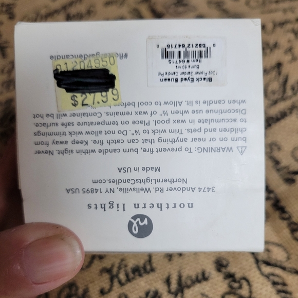 NWT Northern lights flower garden fragranced candle from candle to flower - Picture 5 of 5